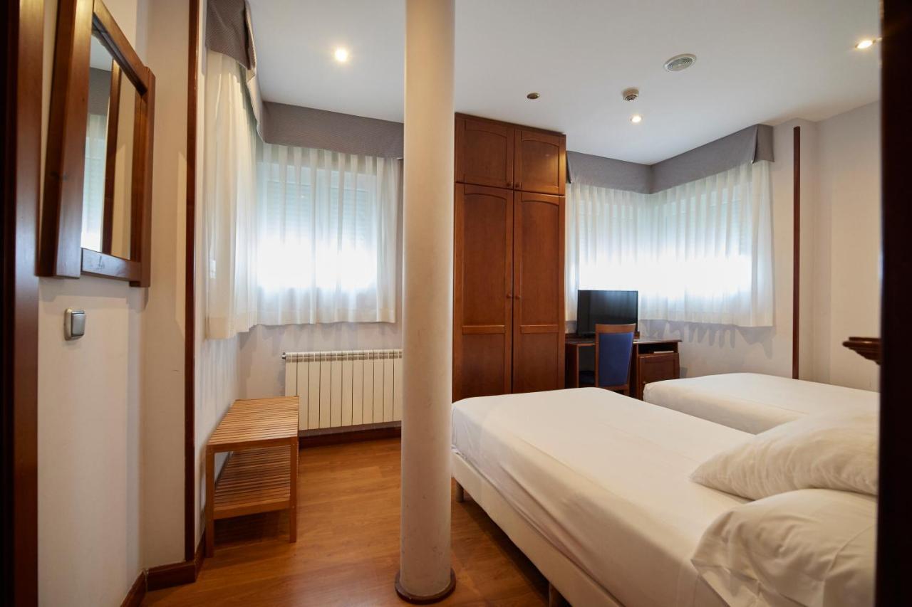 Hotel Villalegre Avilés Zewnętrze zdjęcie